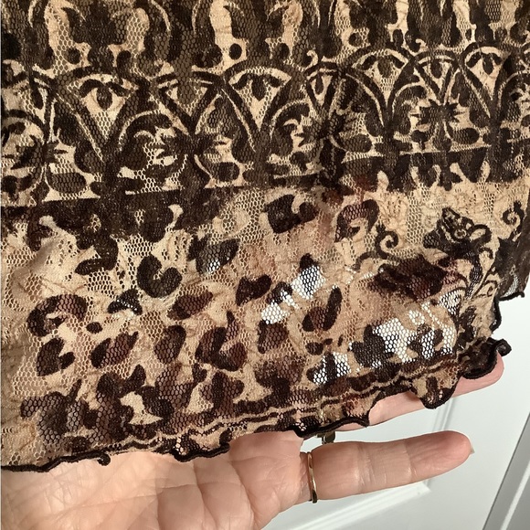 Vintage Y2K Wardrobe Essentials lettuce hem lace top - Picture 3 of 6